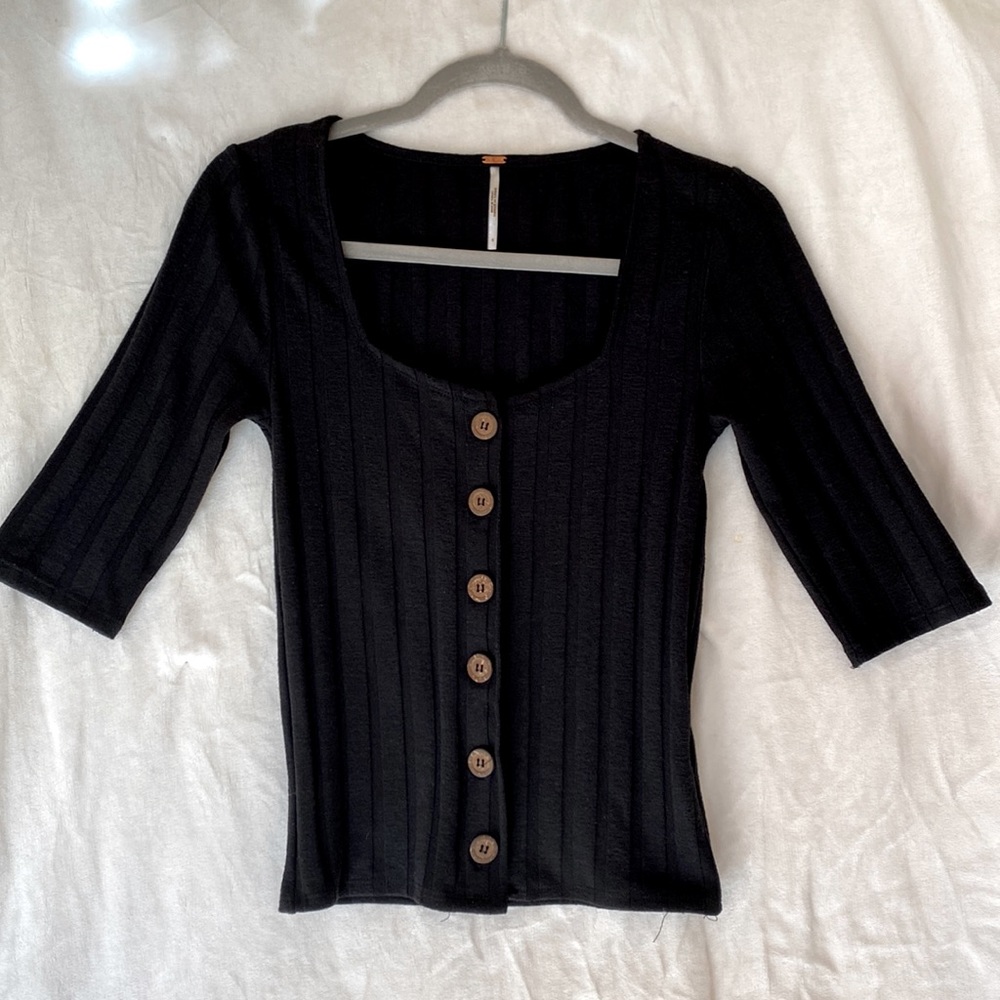 Excellent Condition Free People Women’s Black Blouse Size Small